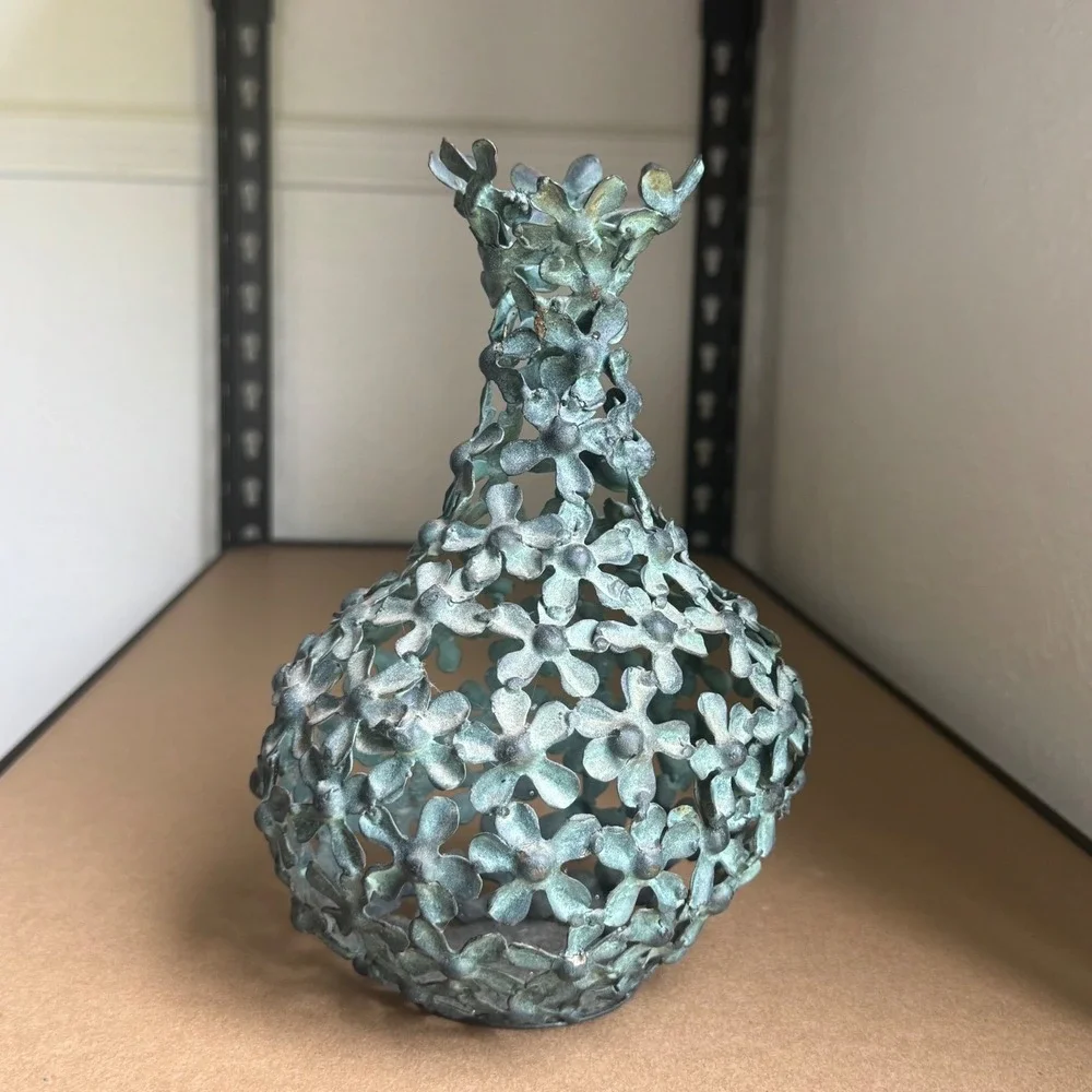Verdigris Metal‎ 3D Floral Cutout Wabi-sabi Vase Patina Flower Teal Filigree